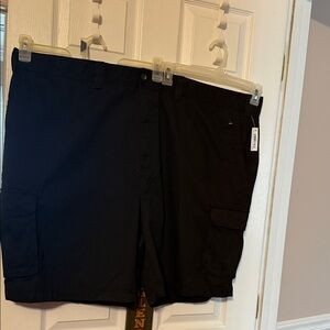 Amazon Essentials Big Men's Black Cargo Shorts; size: 52W